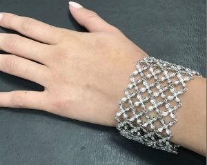 Where to Sell a Diamond Bracelet in Palm Desert