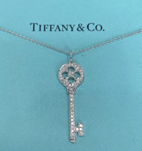 Where to Sell a Tiffany Necklace in Palm Desert